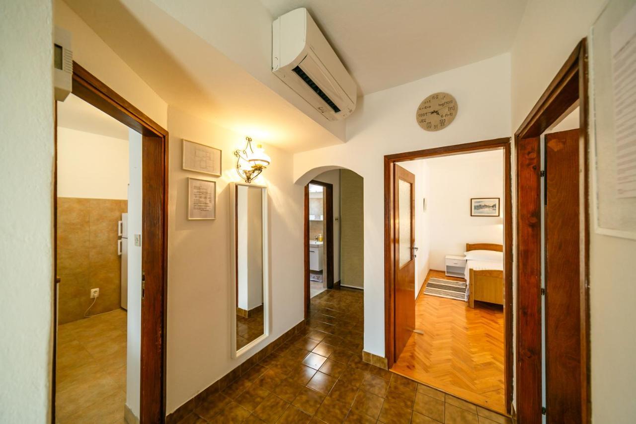 Apartment Zuza Krk Krk Town Exterior foto
