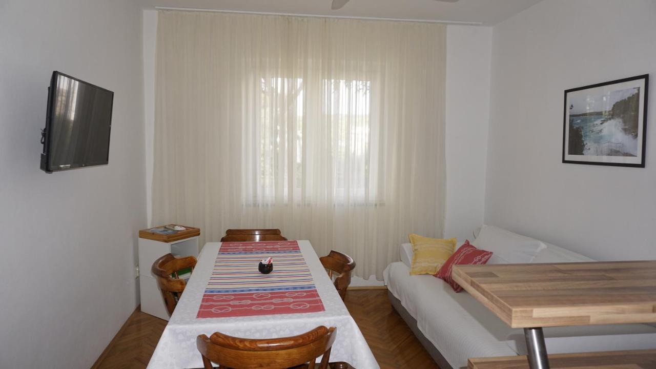 Apartment Zuza Krk Krk Town Exterior foto